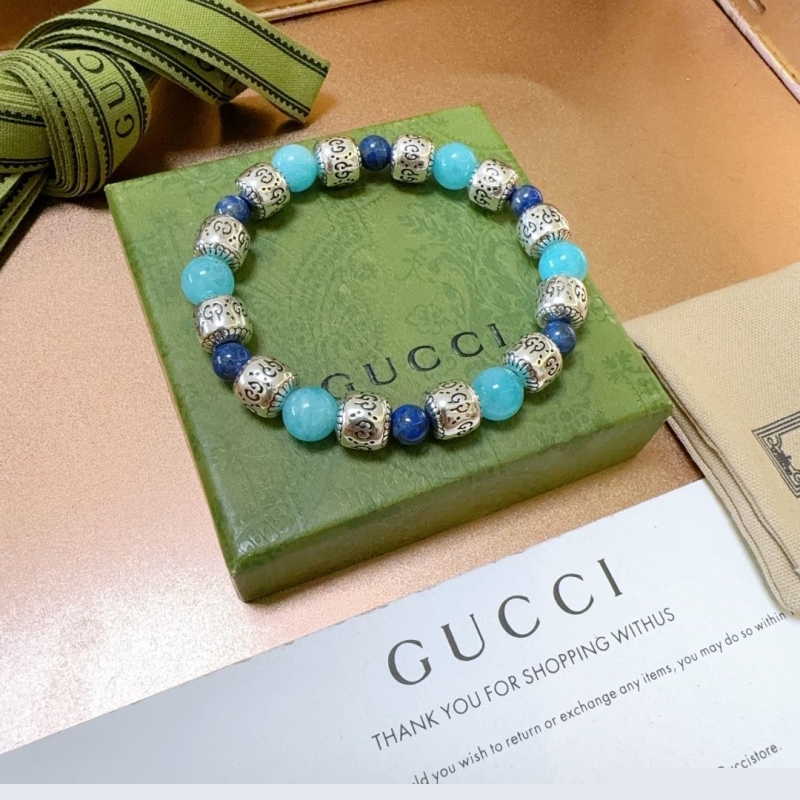 G*u*i bracelets